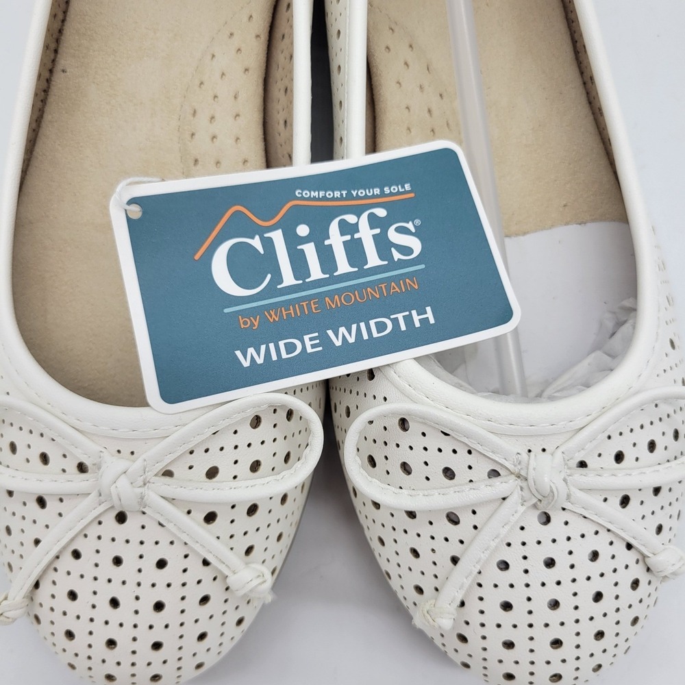 NEW Cliffs by White Mountain Cheryl White Perforated Ballet Flats Wide Width 7W